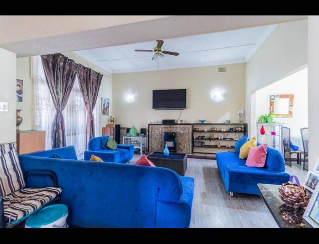 7 BEDROOM HOUSE FOR SALE IN KENSINGTON